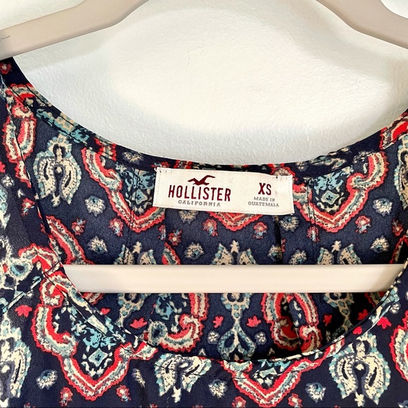 3/$25 Hollister Batik Racerback Sleeveless Blouse Women’s XS Boho - Picture 7 of 9
